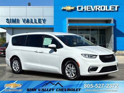 Used 2023 Chrysler Pacifica Touring-L