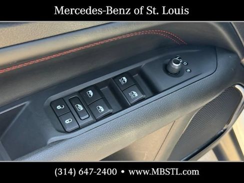 Used 2024 Jeep Compass Trailhawk AWD/4WD image 18