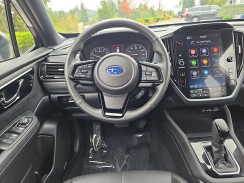Used 2025 Subaru Forester Touring AWD/4WD image 17
