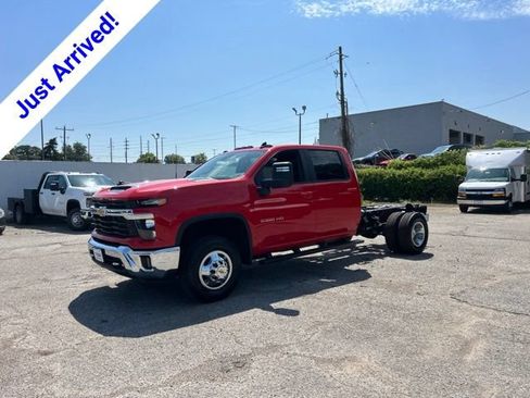 New 2026 Chevrolet Silverado 3500 LT w/ Convenience Package AWD/4WD image 7