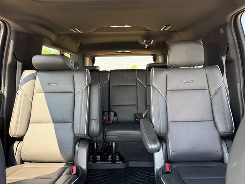 Used 2024 Cadillac Escalade ESV Premium Luxury AWD/4WD image 49