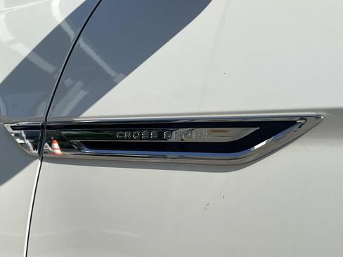 New 2026 Volkswagen Atlas Cross Sport SE image 10