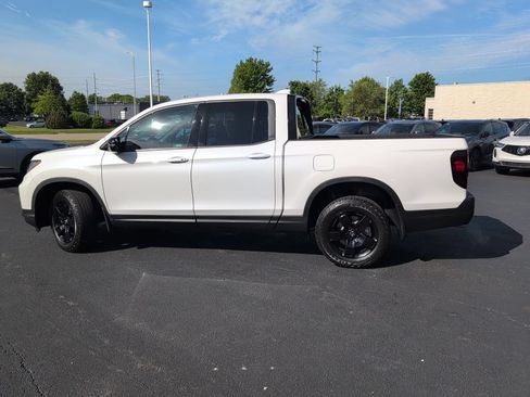 Used 2025 Honda Ridgeline Black Edition image 2