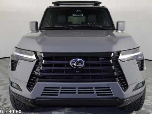 Used 2026 Lexus GX 550 w/ Accessory Package (31) AWD/4WD image 2