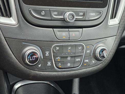 Used 2023 Chevrolet Malibu LT image 18