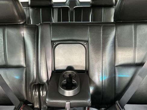 Used 2013 Chevrolet Suburban LT image 20