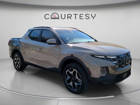 Used 2023 Hyundai Santa Cruz Limited AWD/4WD image 9