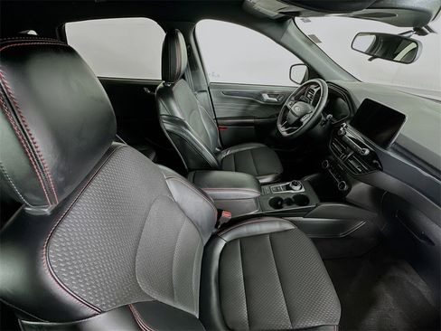 Used 2025 Ford Escape ST-Line Select image 9