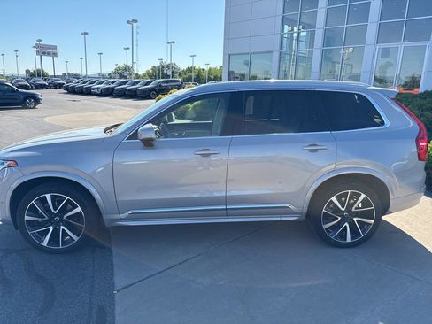 Used 2024 Volvo XC90 B5 Plus w/ Protection Package Premier AWD/4WD image 9