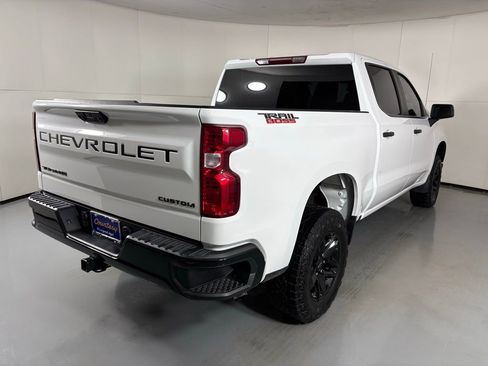 Used 2024 Chevrolet Silverado 1500 Custom Trail Boss w/ LPO, Dark Essentials Package image 10