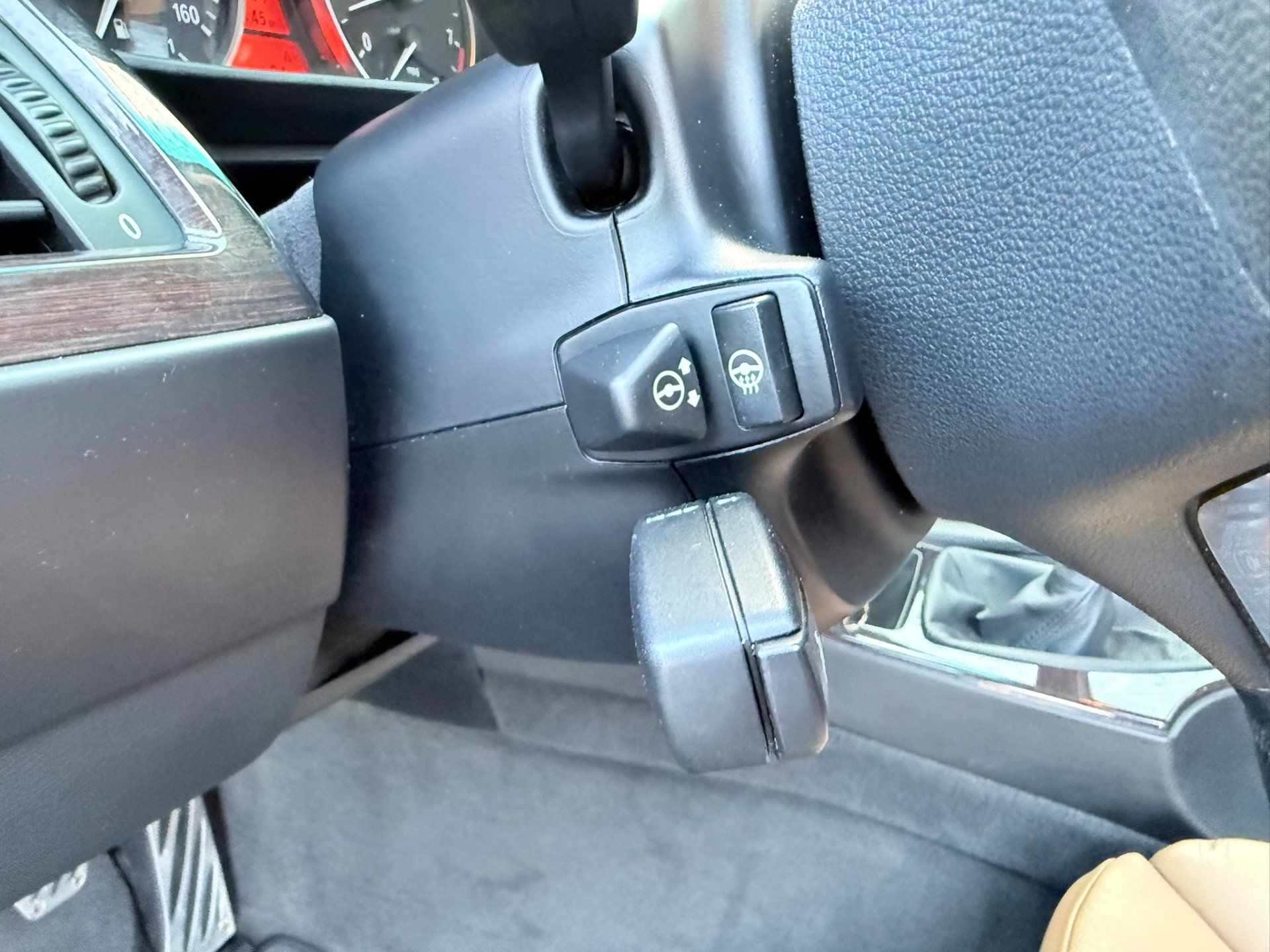 Used 2009 BMW 535i xDrive Wagon AWD/4WD image 20