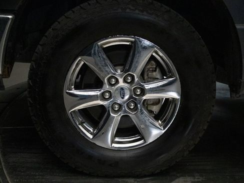 Used 2019 Ford F150 XLT w/ Equipment Group 302A Luxury image 8