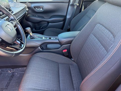 Used 2025 Honda HR-V Sport image 12