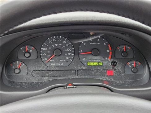 Used 2003 Ford Mustang Coupe RWD image 11