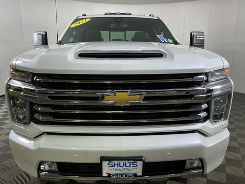 Used 2021 Chevrolet Silverado 2500 High Country w/ Safety Package II AWD/4WD image 2