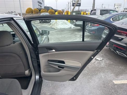 Used 2009 Honda Accord EX image 36