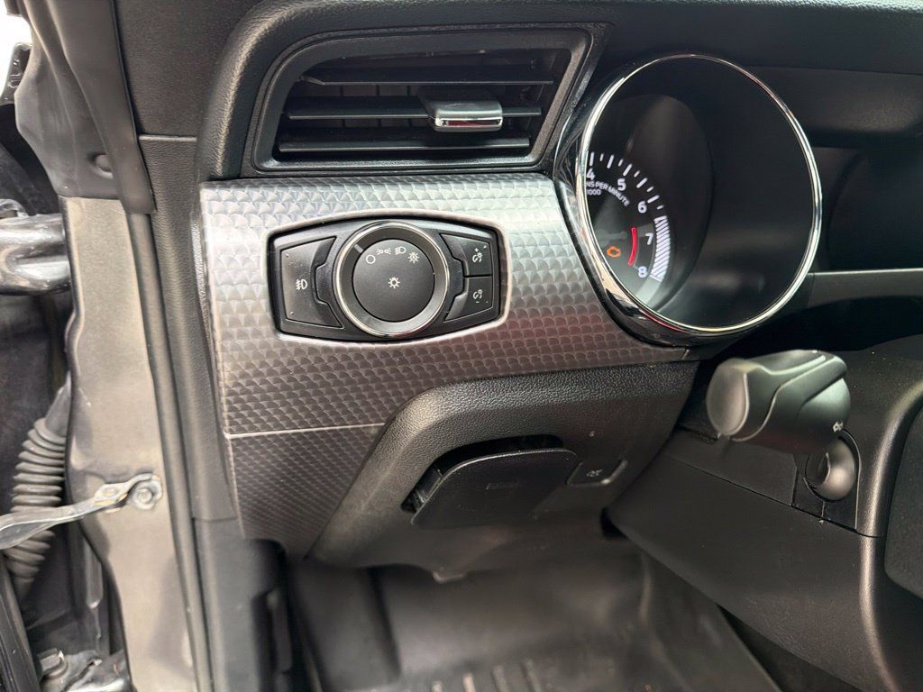 Used 2017 Ford Mustang GT Premium RWD image 33