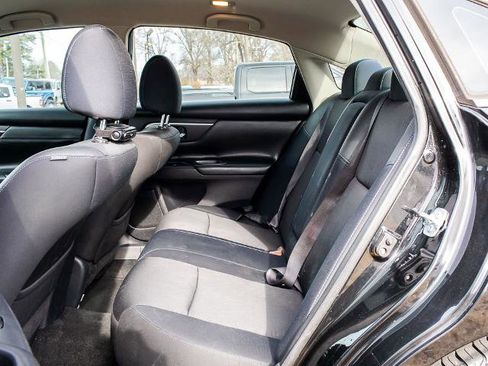 Used 2017 Nissan Altima 2.5 SR w/ Midnight Edition Package image 16