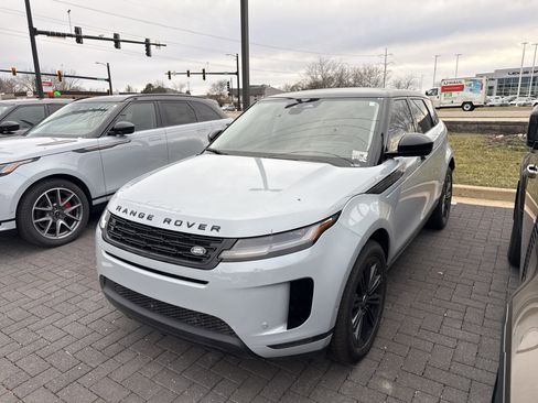 New 2025 Land Rover Range Rover Evoque S image 2