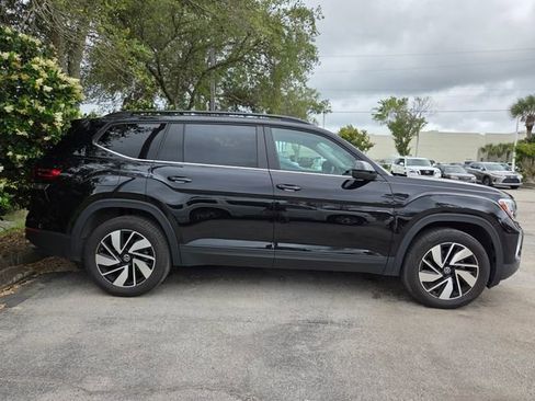 Used 2026 Volkswagen Atlas SE AWD/4WD image 4