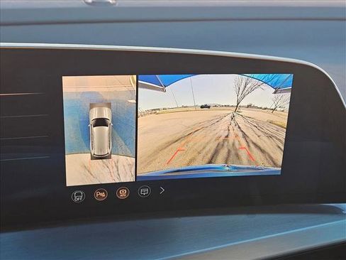 New 2026 Cadillac Vistiq Premium Luxury AWD/4WD image 13