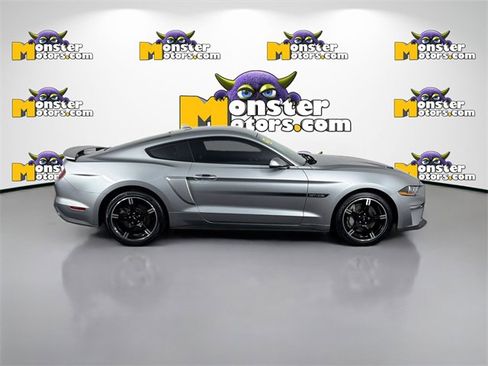 Used 2021 Ford Mustang GT Premium w/ Equipment Group 401A image 4
