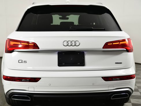 Certified 2022 Audi Q5 e Premium w/ Convenience Package image 8