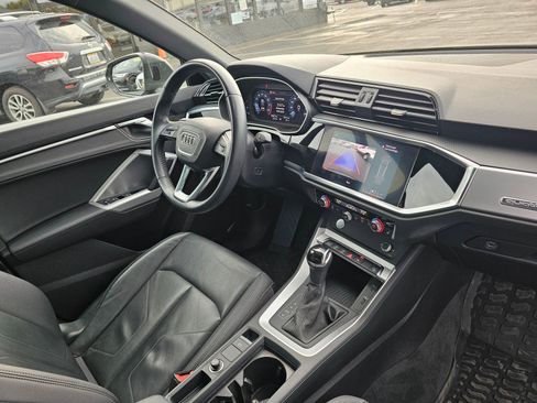 Used 2020 Audi Q3 2.0T Premium image 9