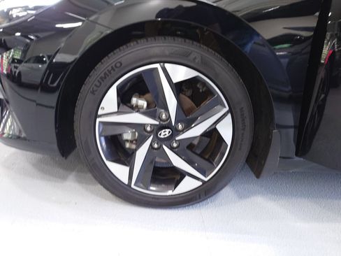 Certified 2023 Hyundai Elantra Limited FWD image 28