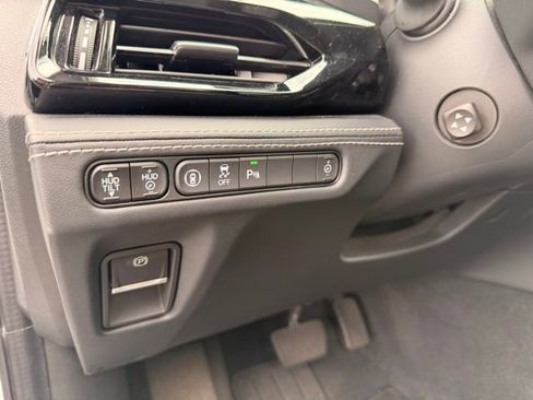 Used 2022 Acura MDX SH-AWD w/ Advance Package image 17