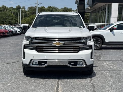 Used 2019 Chevrolet Silverado 1500 High Country w/ Technology Package AWD/4WD image 13