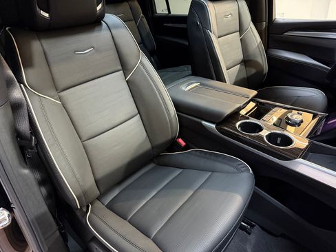 New 2025 Cadillac Escalade ESV Premium Luxury w/ Touring Package image 63