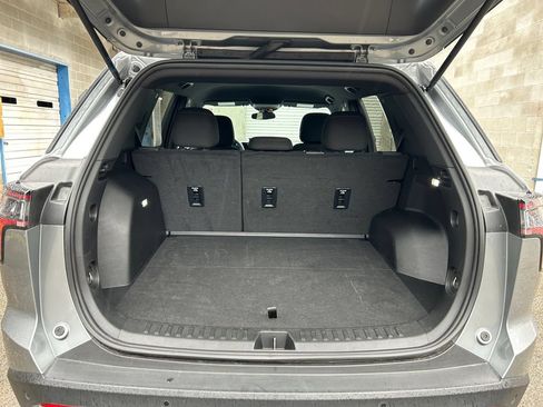 Used 2025 Chevrolet Equinox LT AWD/4WD image 25