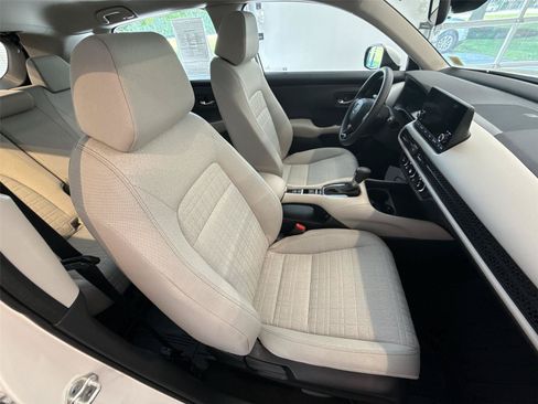 Used 2025 Honda HR-V LX image 25