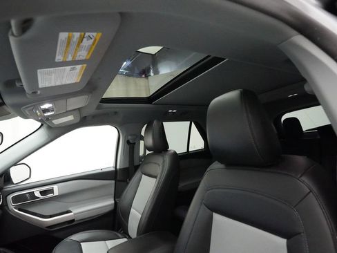 Used 2023 Ford Explorer XLT w/ Equipment Group 202A image 33