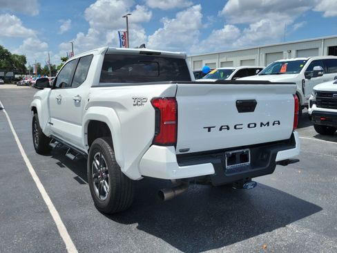 Used 2024 Toyota Tacoma TRD Sport w/ TRD Sport Upgrade Package RWD image 7