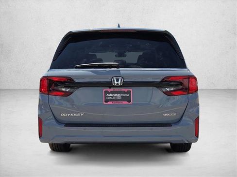 New 2026 Honda Odyssey Touring image 8