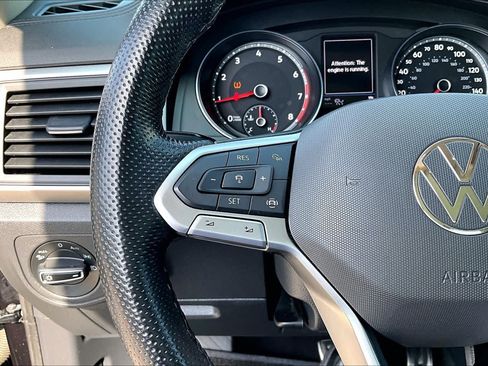 Used 2021 Volkswagen Atlas SE w/ Panoramic Sunroof Package FWD image 24
