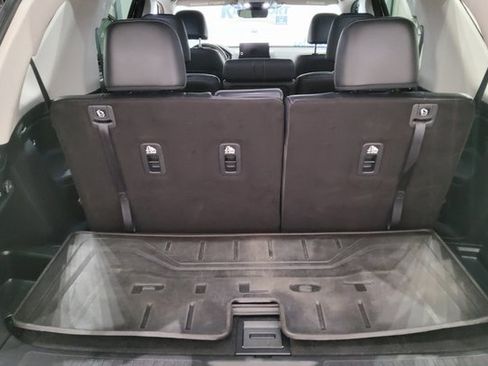 Used 2023 Honda Pilot Touring image 17