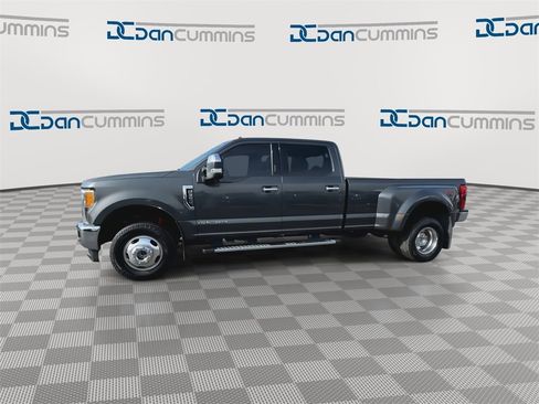 Used 2017 Ford F350 Lariat w/ Tow Technology Bundle image 10