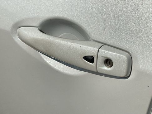 Used 2024 Nissan Kicks SV image 9