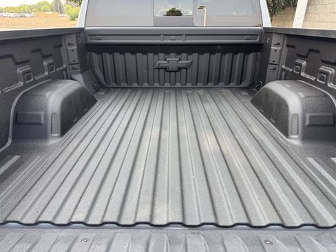 Certified 2025 Chevrolet Silverado 1500 RST AWD/4WD image 21