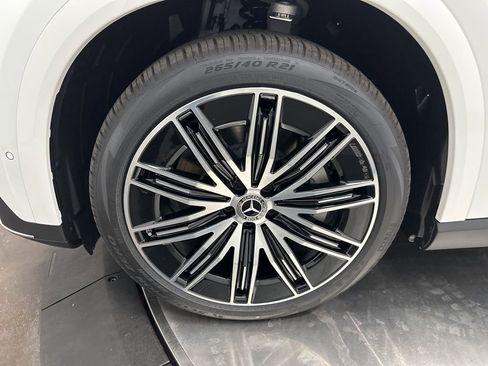 Used 2026 Mercedes-Benz EQE 320 4MATIC SUV image 31