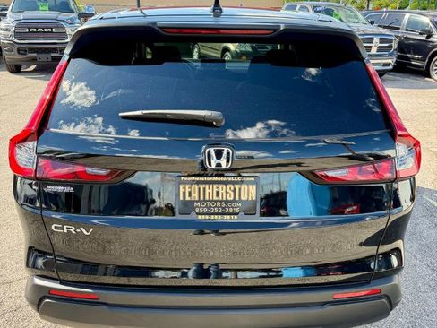 Used 2025 Honda CR-V LX image 11