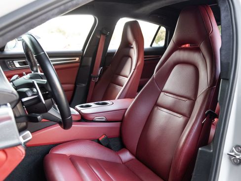 Certified 2022 Porsche Panamera Turbo S AWD/4WD image 5