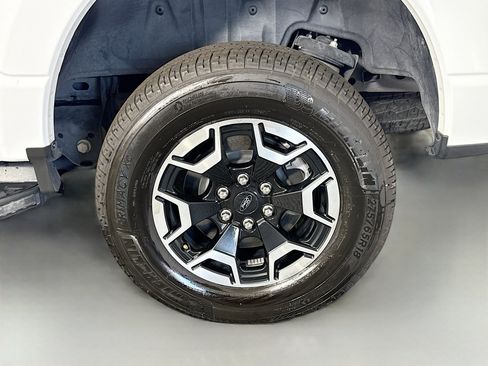 Used 2023 Ford F150 Lightning XLT image 37