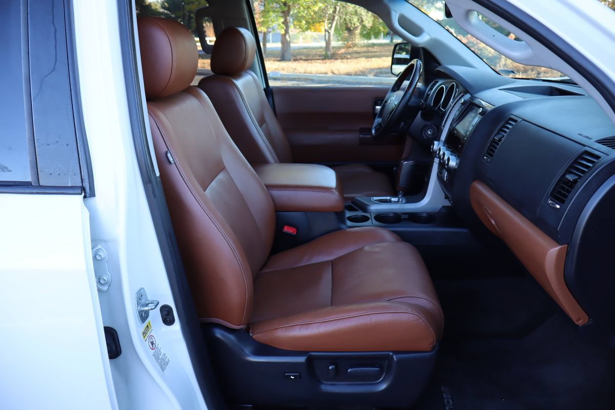 Used 2013 Toyota Sequoia Platinum AWD/4WD image 24