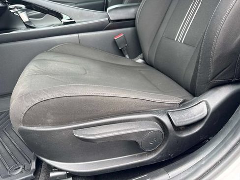Used 2023 Hyundai Elantra SEL w/ Convenience Package FWD image 19