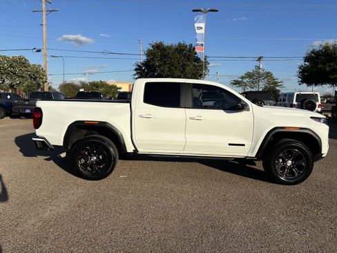 Used 2023 GMC Canyon Elevation w/ Convenience Package image 4