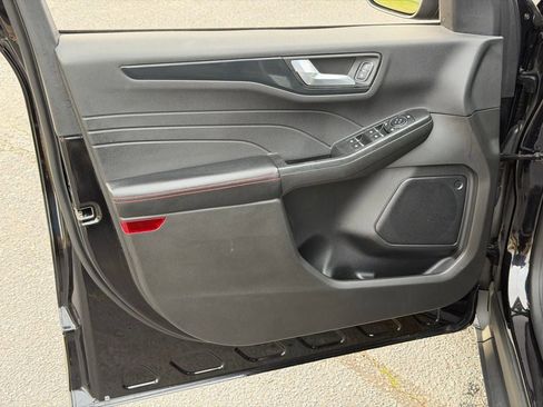 Certified 2023 Ford Escape ST-Line w/ Tech Pack #1 image 17